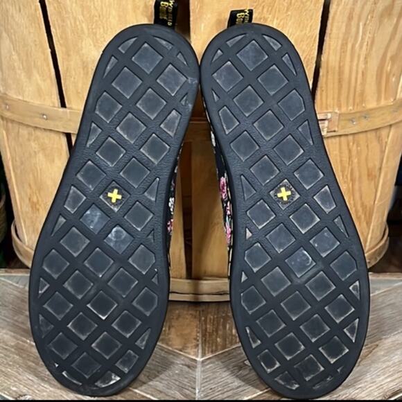 Dr. Martens Hackney 7-Eye Pink Rose Floral Black Canvas Ankle Boot Womens Size 6 - Picture 10 of 11